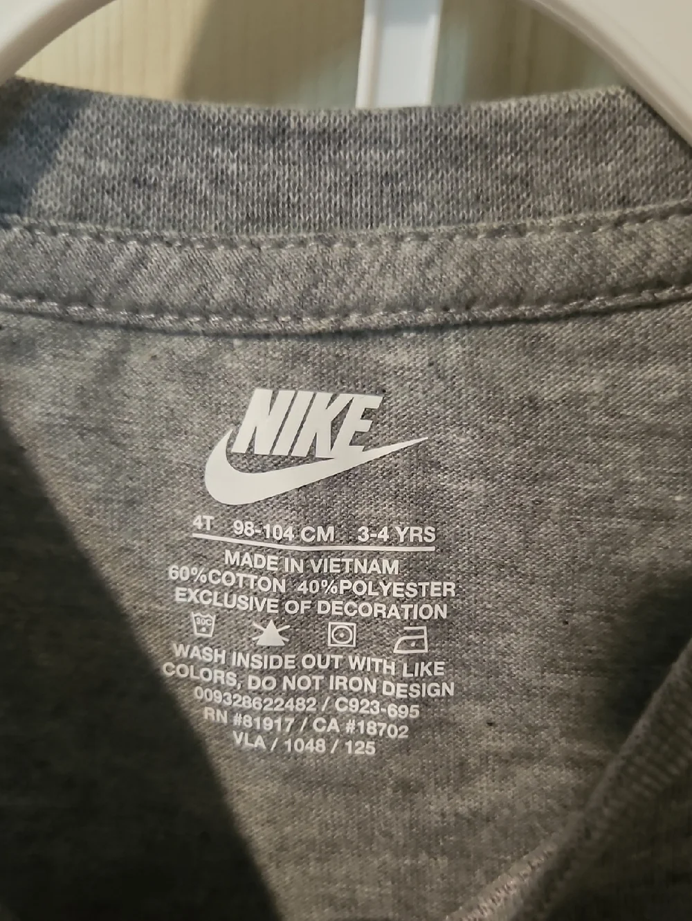 NIKE Toddler Two Piece Set: Gray/Navy: New With Tags: Size 4T